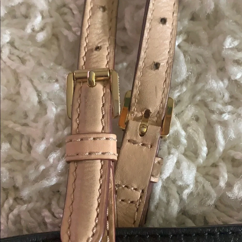 Michael Kors Leather Tote/ Shoulder Bag. - Picture 10 of 11